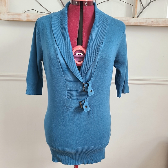 Suzy Shier Sweaters - Teal Blue Knit Tunic Sweater - Buckle Detail - Size Large